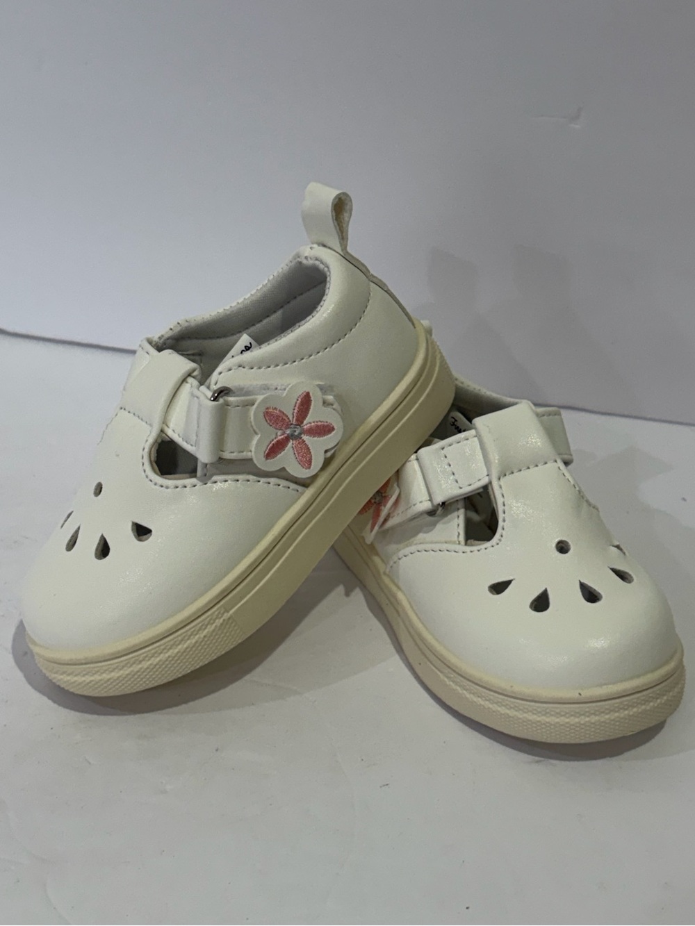 Toddlers White Mary Jane Shoes with Pink Flower Accents 5 EUC